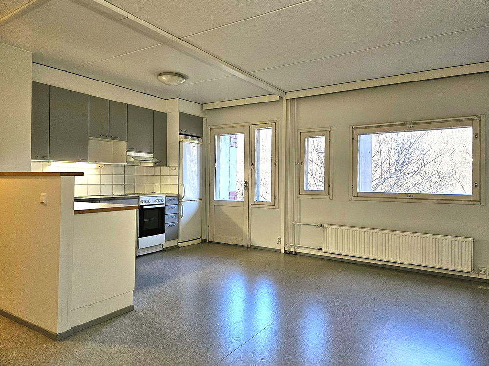 https://cdn.imghoas.fi/13501012/seljapolku7-b32kaksio485m2-ikkunaseina.jpg?class=carousel