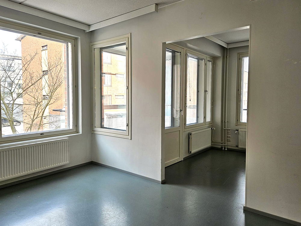 https://cdn.imghoas.fi/16901034/vondaehninkatu14-kaksio595m2-olohuone.jpg?class=carousel